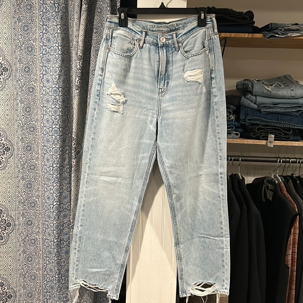 American Eagle High Rise 90’s Boyfriend